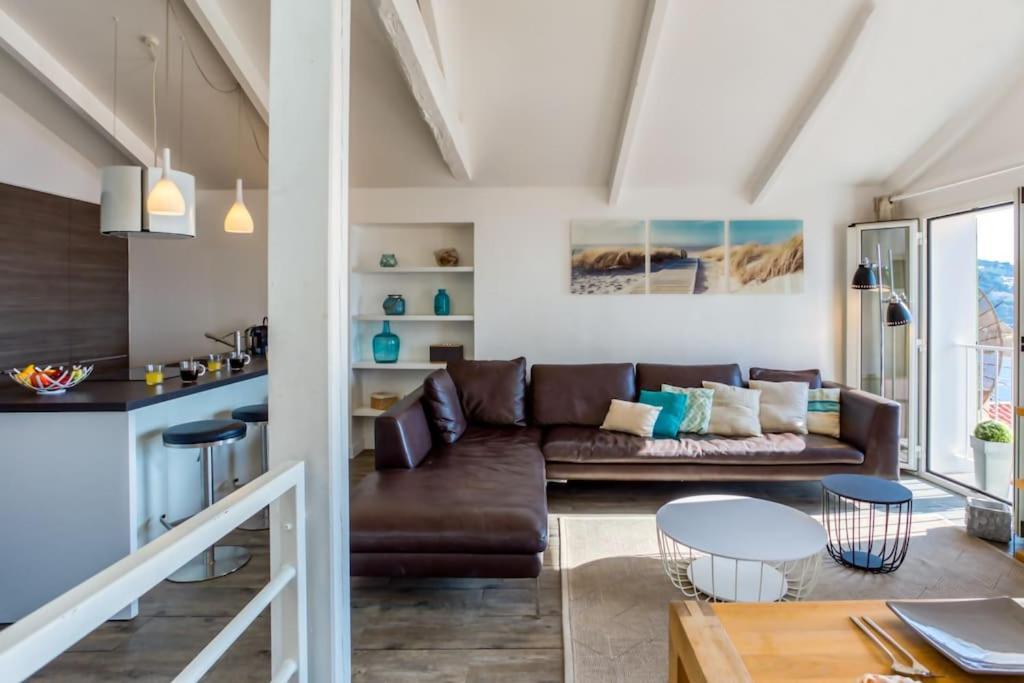 #40 Bright Sea View Suite For 6 2Mins Walk Port & Sea Villefranche-sur-Mer Bagian luar foto