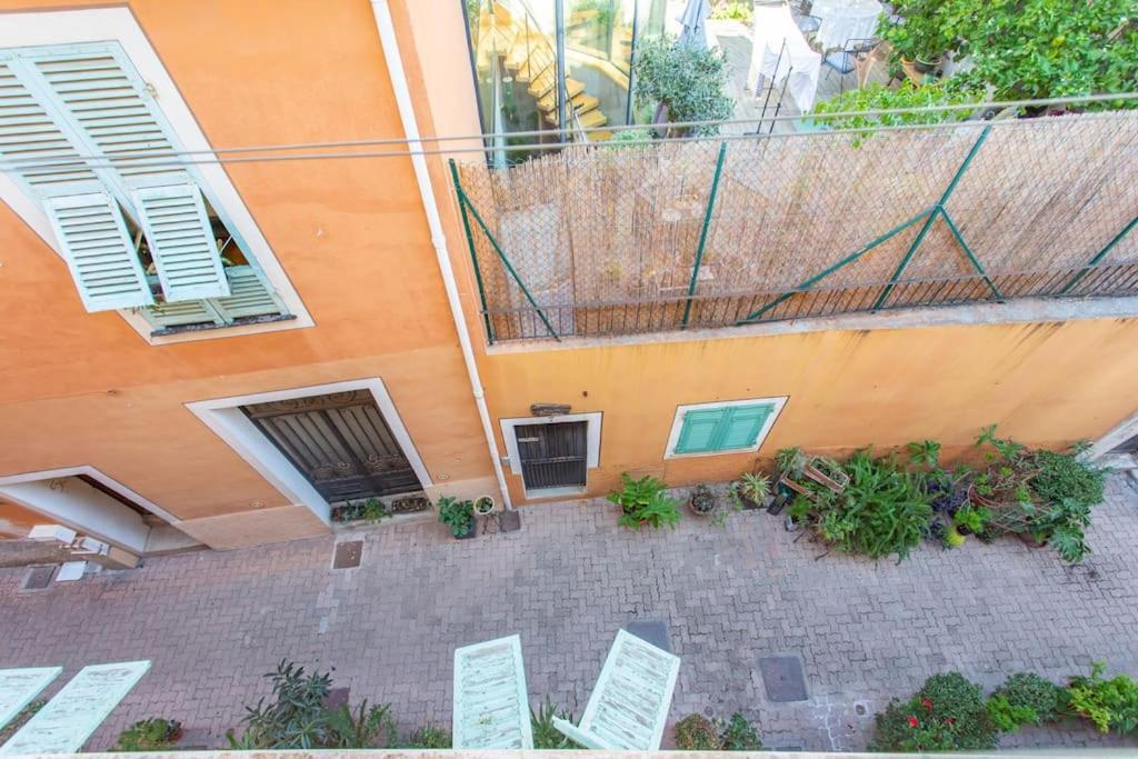 #40 Bright Sea View Suite For 6 2Mins Walk Port & Sea Villefranche-sur-Mer Bagian luar foto
