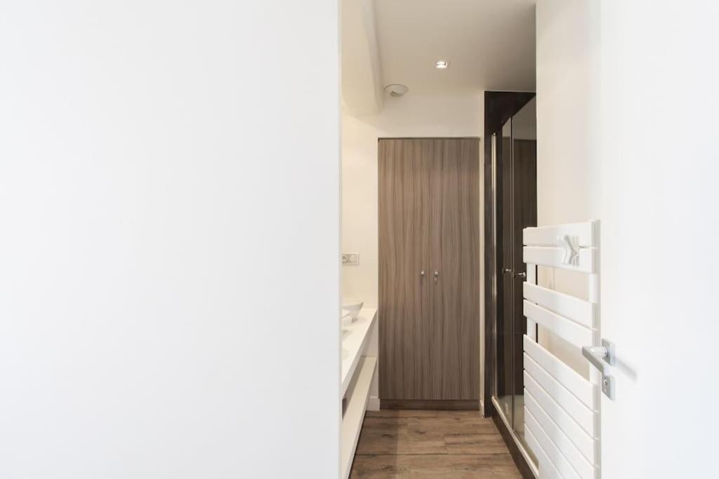 #40 Bright Sea View Suite For 6 2Mins Walk Port & Sea Villefranche-sur-Mer Bagian luar foto