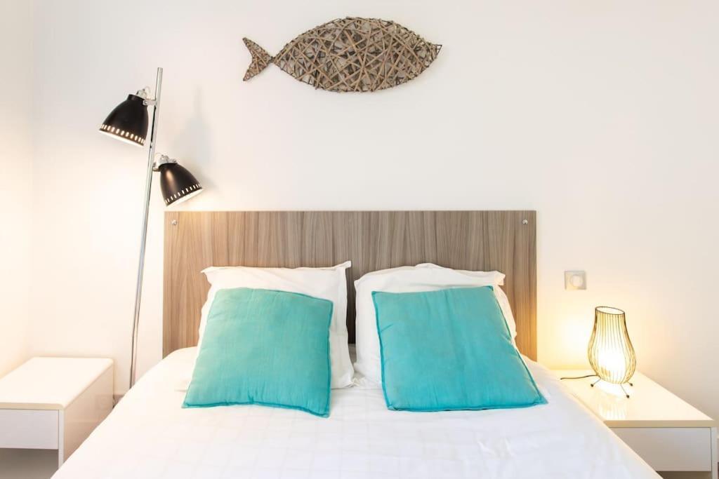 #40 Bright Sea View Suite For 6 2Mins Walk Port & Sea Villefranche-sur-Mer Bagian luar foto